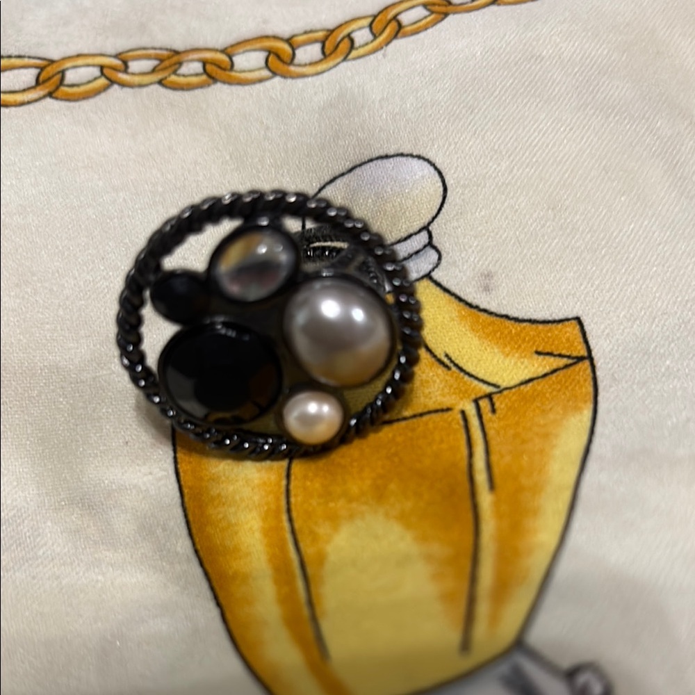 Elegant Black and Pearl Brooch
